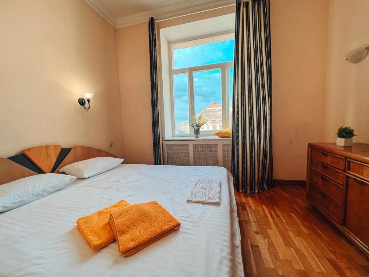 Apartments Rentals Ukraine On Kreshchatik كييف المظهر الخارجي الصورة