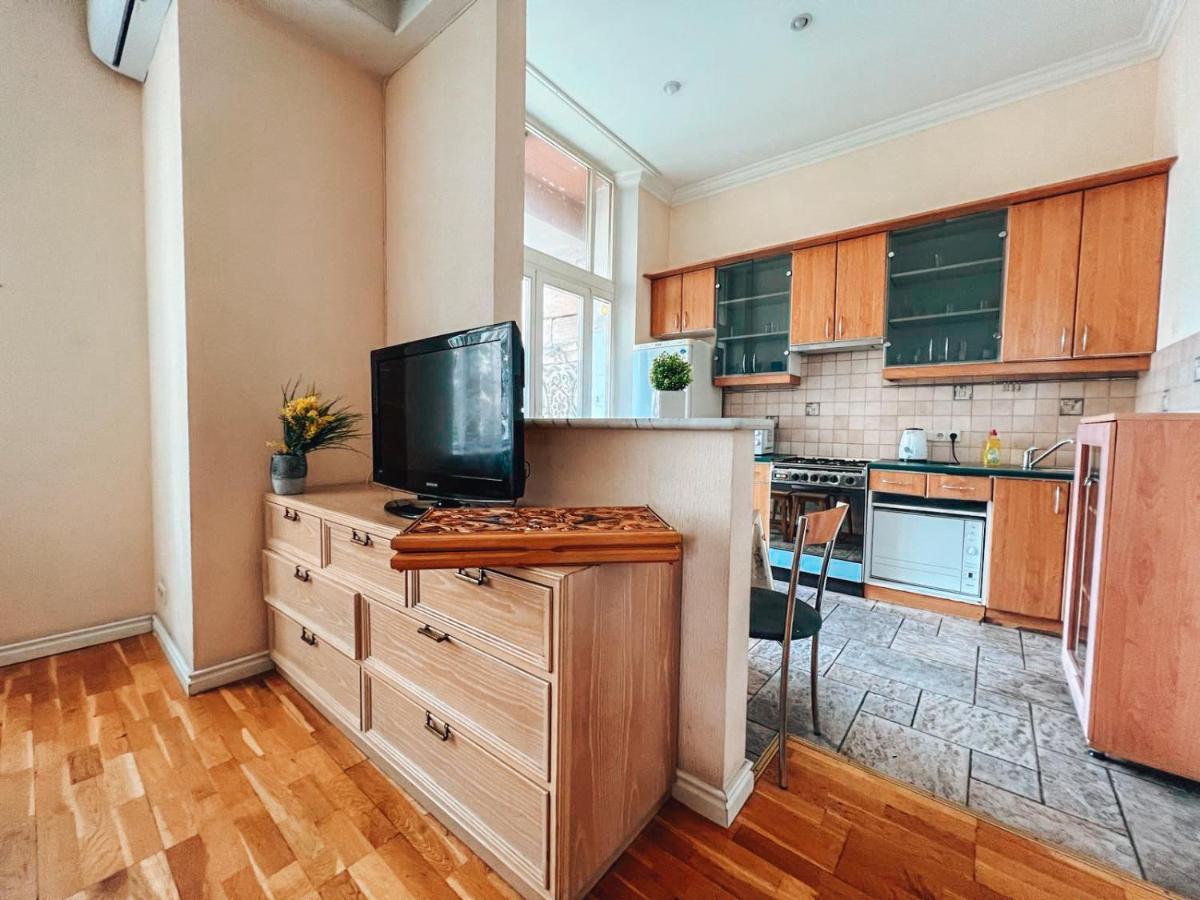 Apartments Rentals Ukraine On Kreshchatik كييف المظهر الخارجي الصورة