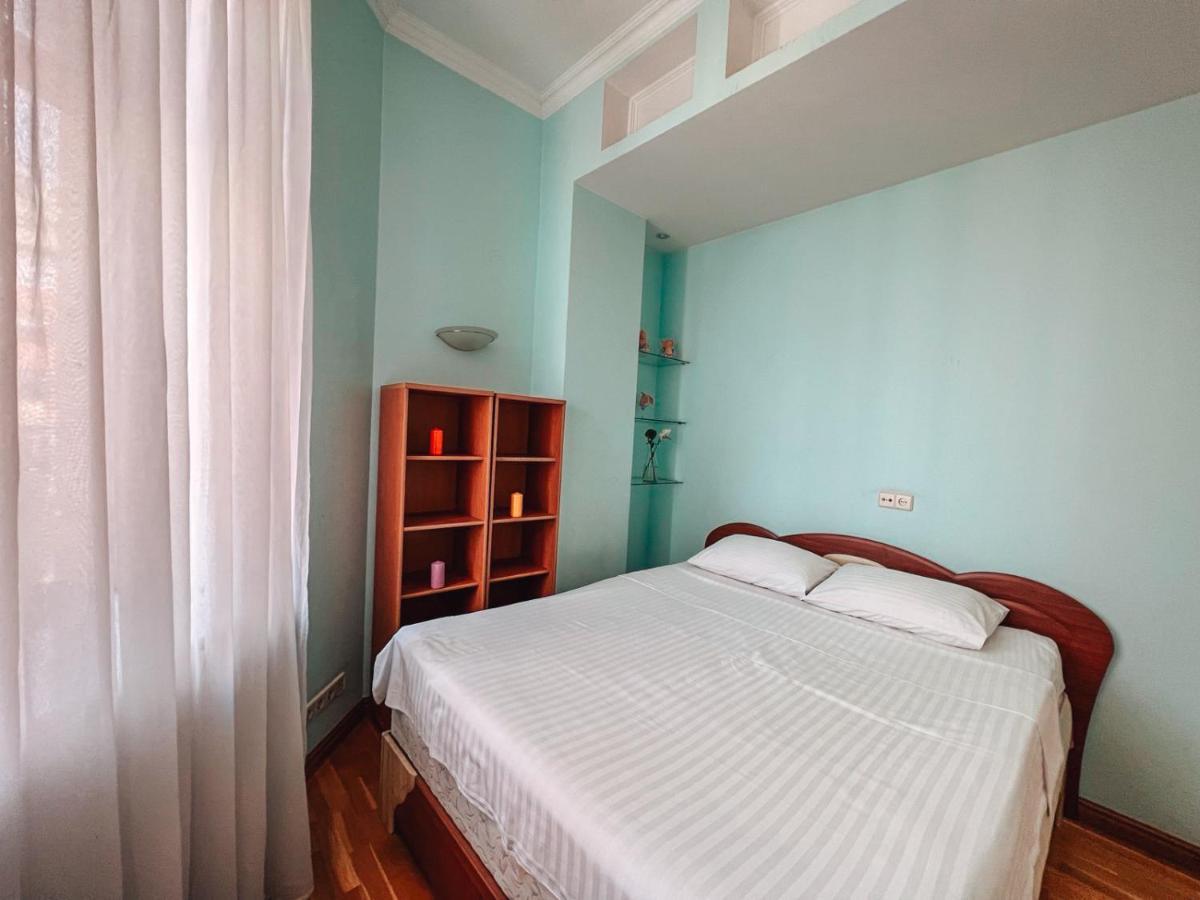 Apartments Rentals Ukraine On Kreshchatik كييف المظهر الخارجي الصورة