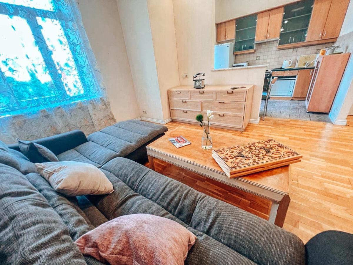 Apartments Rentals Ukraine On Kreshchatik كييف المظهر الخارجي الصورة