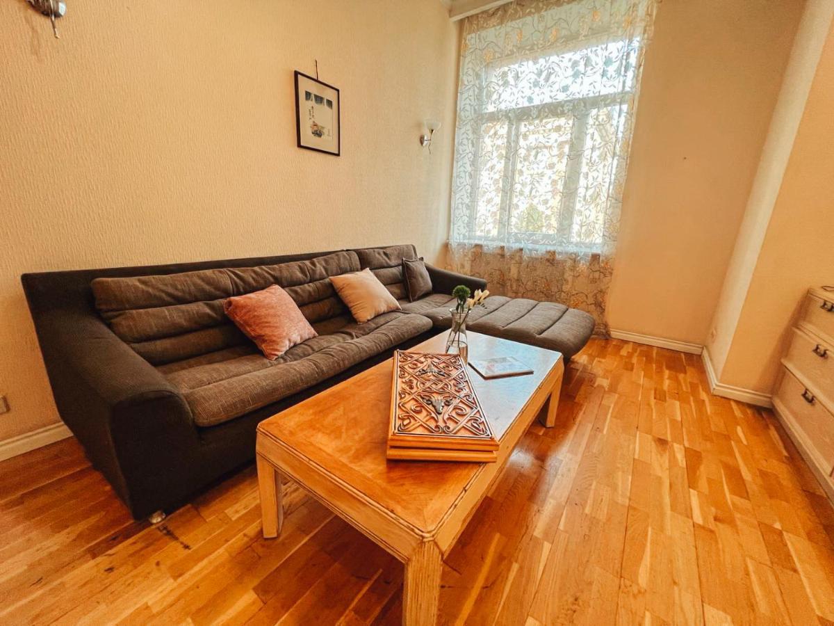 Apartments Rentals Ukraine On Kreshchatik كييف المظهر الخارجي الصورة