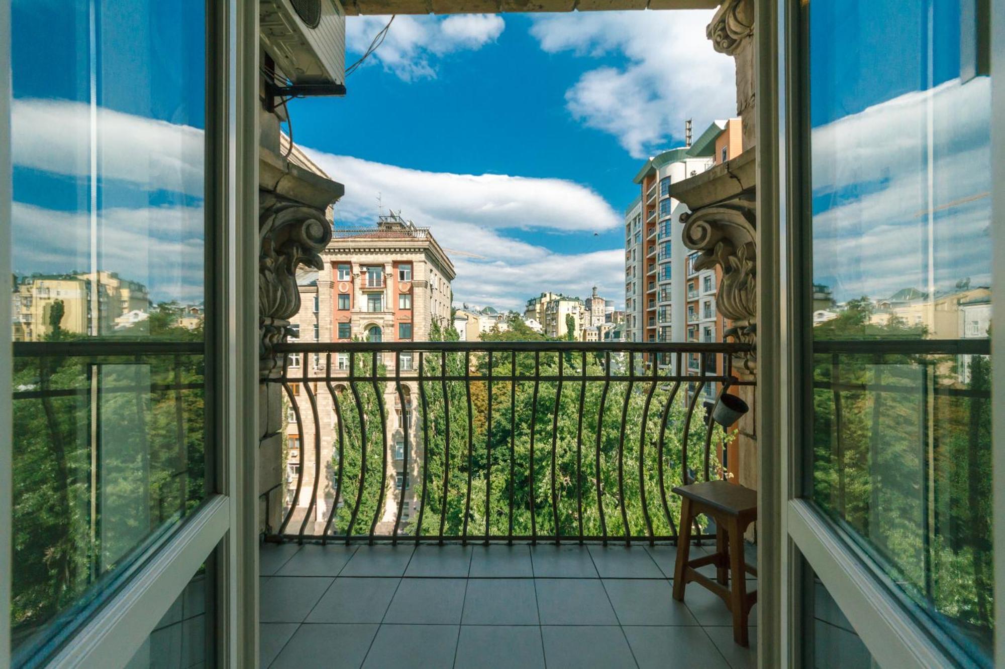 Apartments Rentals Ukraine On Kreshchatik كييف المظهر الخارجي الصورة