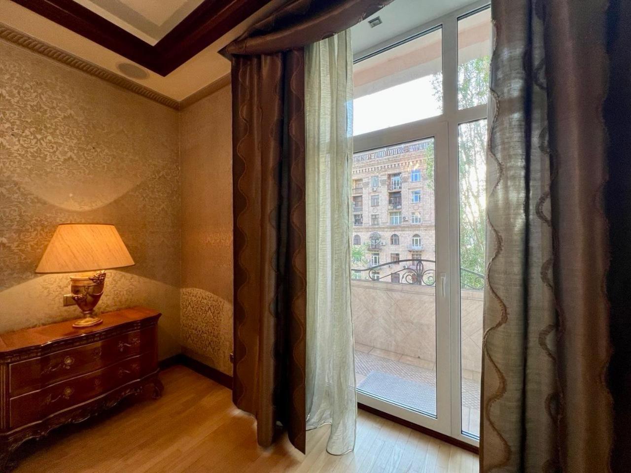 Apartments Rentals Ukraine On Kreshchatik كييف المظهر الخارجي الصورة
