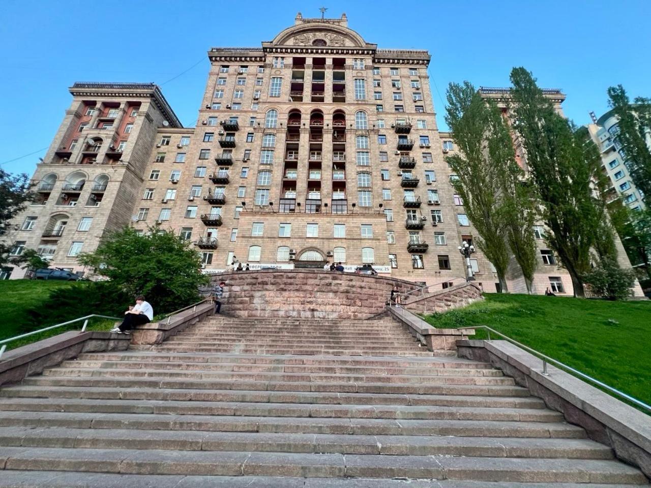 Apartments Rentals Ukraine On Kreshchatik كييف المظهر الخارجي الصورة