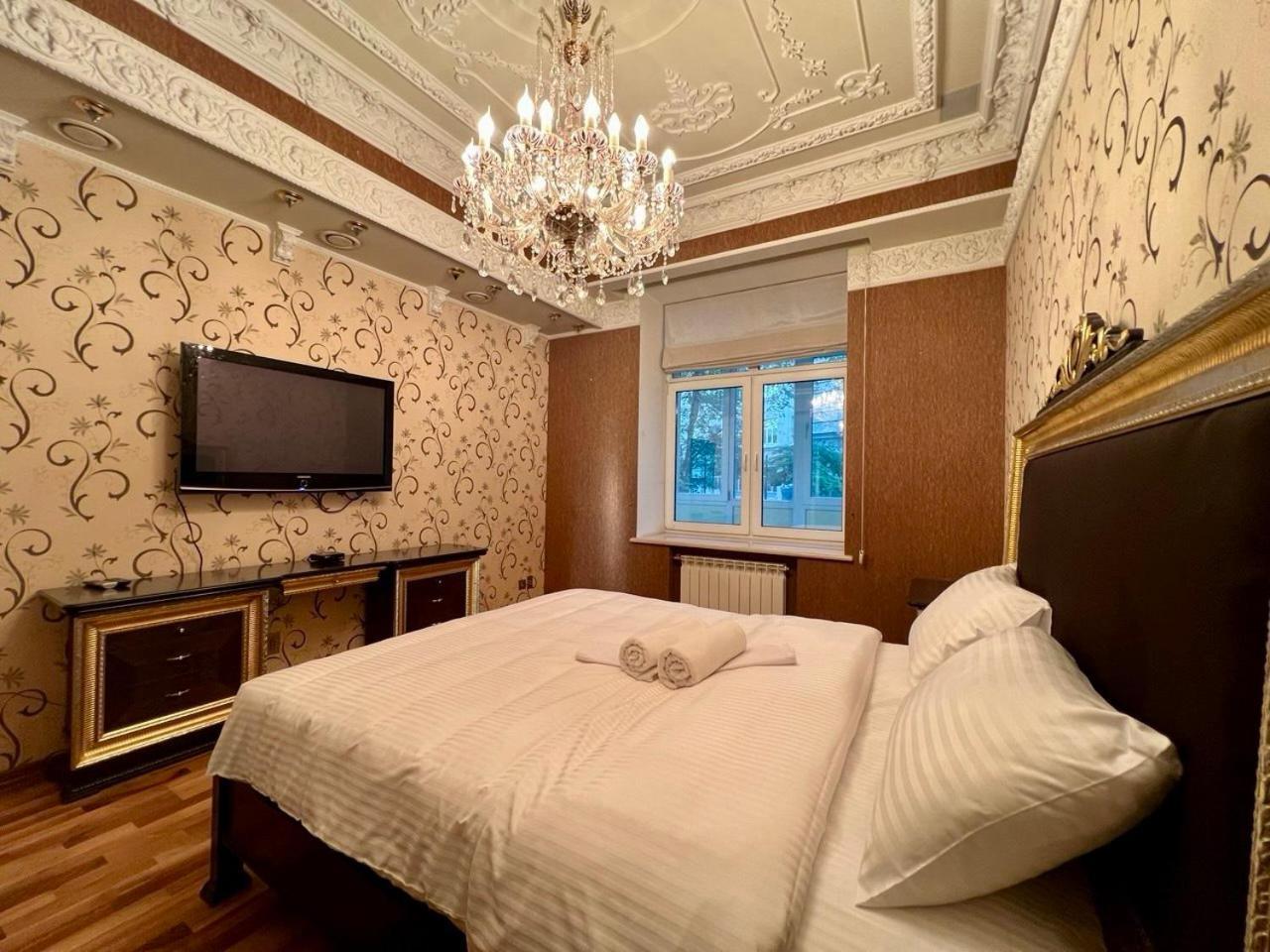 Apartments Rentals Ukraine On Kreshchatik كييف المظهر الخارجي الصورة