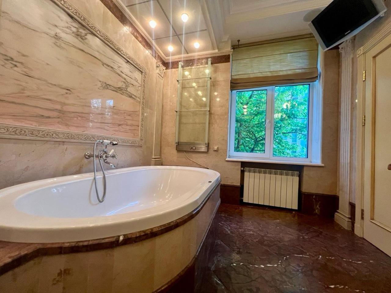 Apartments Rentals Ukraine On Kreshchatik كييف المظهر الخارجي الصورة