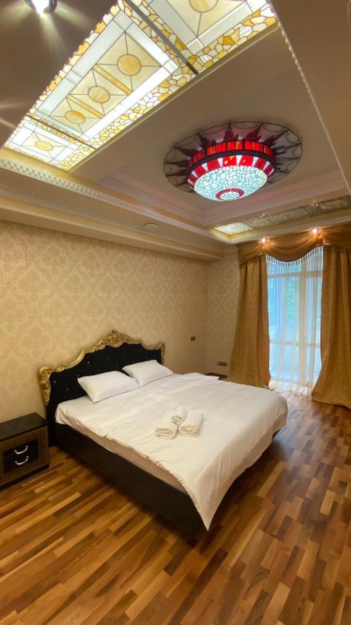 Apartments Rentals Ukraine On Kreshchatik كييف المظهر الخارجي الصورة